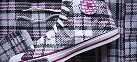 Kultschuhe und kultige Bekleidung von Converse