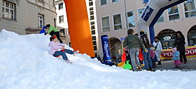 Schnee am Rathausplatz in Bozen