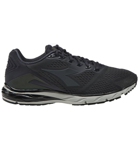 diadora mythos blushield hip 3