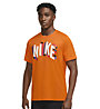 Nike M Np Df Hpr Dry Top Ss Su Gfx - T-shirt Fitness - uomo, Orange