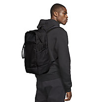 nike essential backpack