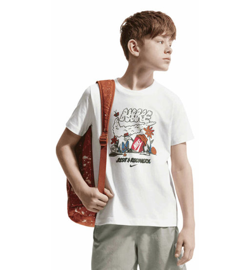 Nike Sportswear Jr T-Shirt: Comfort e Stile | MyFitRank