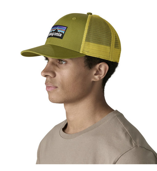 Patagonia P-6 Logo Trucker: Cappellino Tecnico e Sostenibile